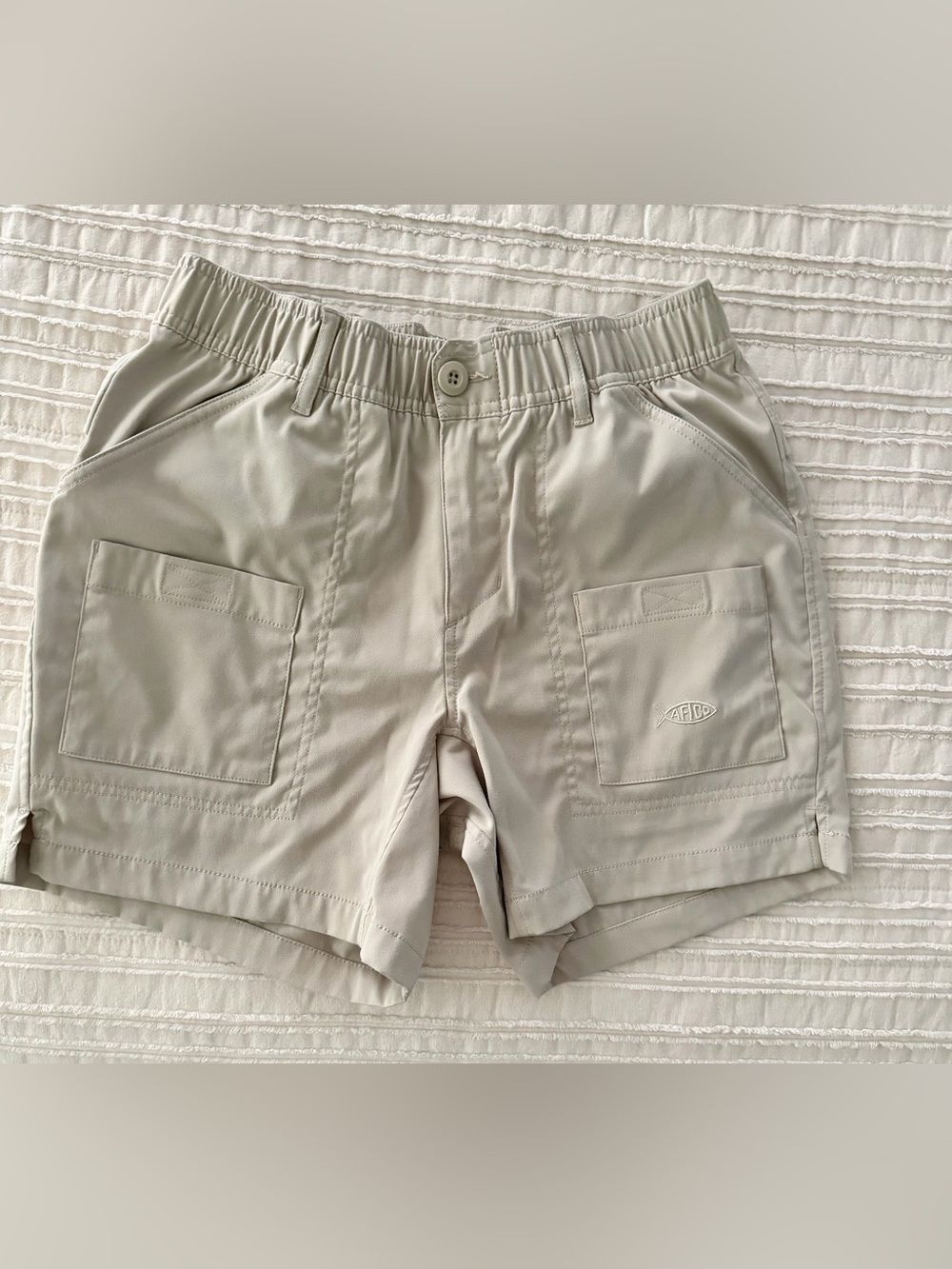 Men’s small AFTCO casual shorts 5” inseam